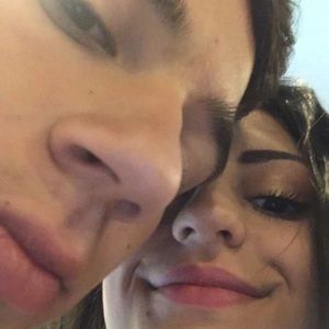 Meet your Posher, Davis